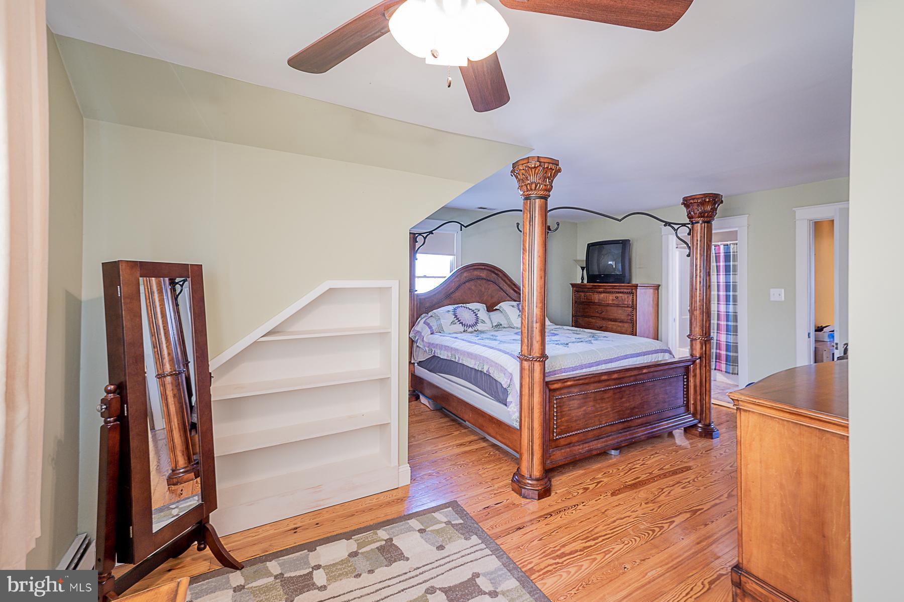 5565 Ashbourne Road Baltimore, MD 21227 - Photo 37 of 47 MASTER BEDROOM
