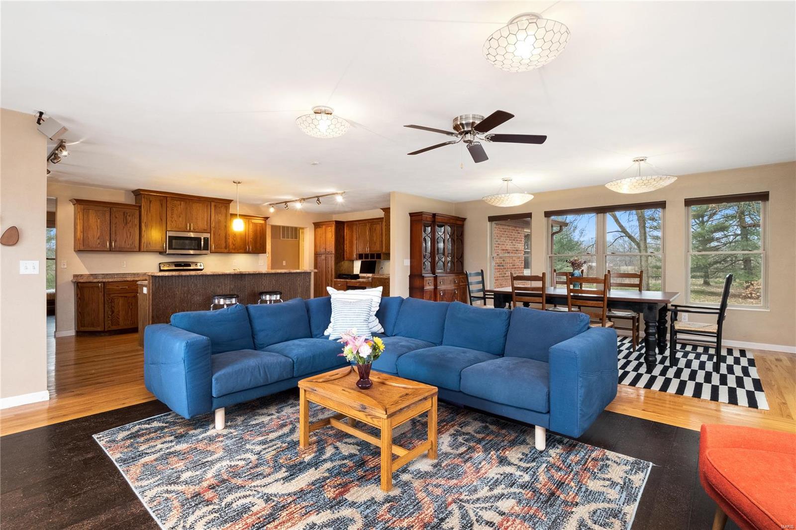 8215 County Line Road Collinsville, IL 62234 - Photo 14 of 39