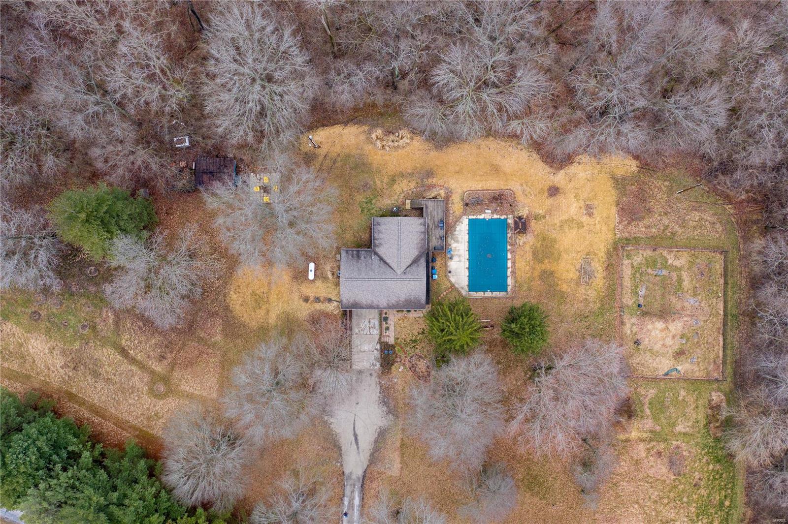 8215 County Line Road Collinsville, IL 62234 - Photo 4 of 39