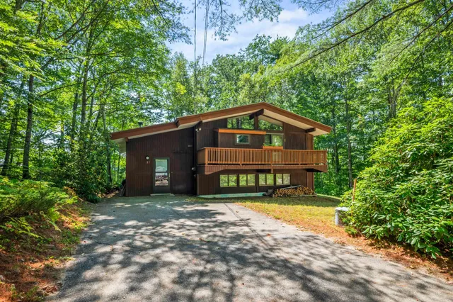 $695,000 | 27 Moat Mountain Circle Road, Bartlett, NH 03845