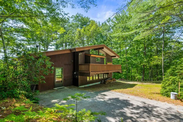 $695,000 | 27 Moat Mountain Circle Road, Bartlett, NH 03845