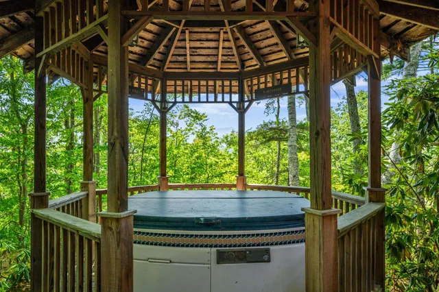 $695,000 | 27 Moat Mountain Circle Road, Bartlett, NH 03845