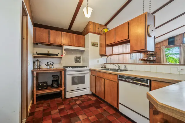 $695,000 | 27 Moat Mountain Circle Road, Bartlett, NH 03845