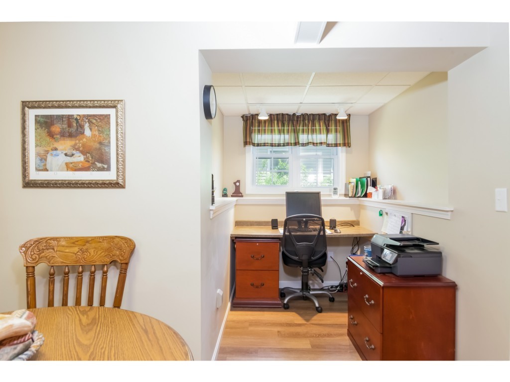 446 Winnacunnet Road Hampton, NH 03842 - Photo 20 of 28