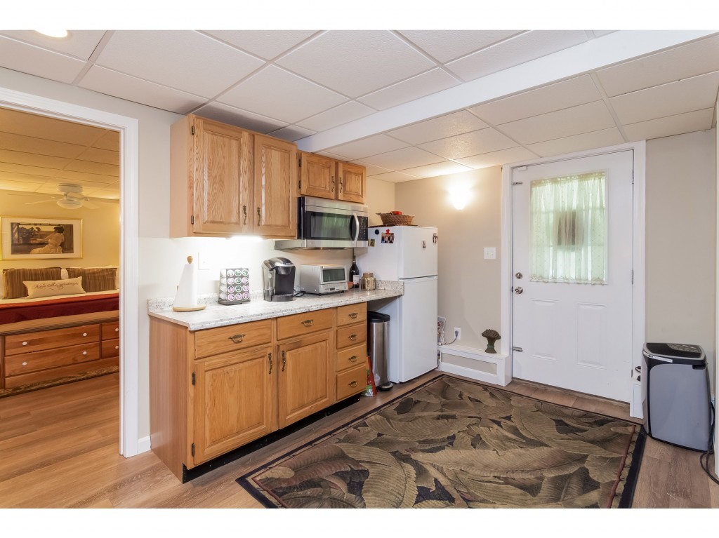 446 Winnacunnet Road Hampton, NH 03842 - Photo 21 of 28