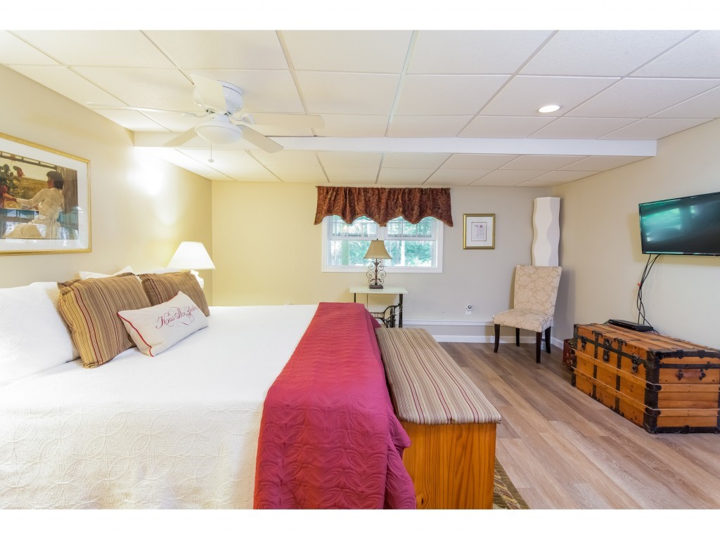 446 Winnacunnet Road Hampton, NH 03842 - Photo 22 of 28