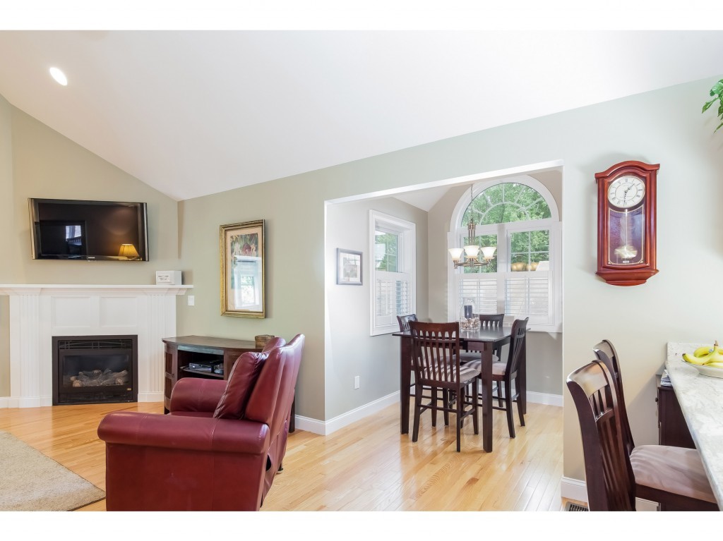 446 Winnacunnet Road Hampton, NH 03842 - Photo 4 of 28