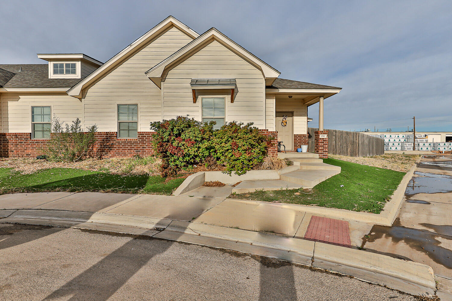 6702 Pontiac Avenue Lubbock, TX 79424 - Photo 2 of 41 a front view of house with yard and green space