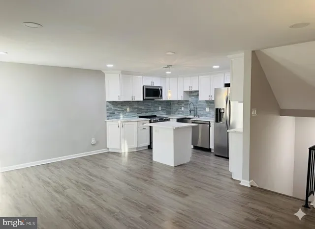 $2,400 | 9611 Brassie Way, Montgomery Village, MD 20886