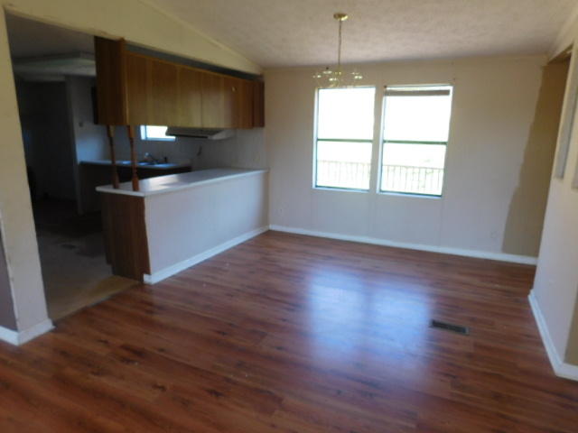 5983 Vonore Road Loudon, TN 37774 - Photo 8 of 15 9 DINING