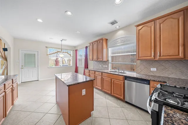 $2,500 | 6206 Southcott Court, Katy, TX 77450