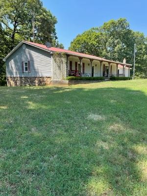 127 Reeves Road Dover, TN 37058 - Photo 5 of 18 Gallery Image 5