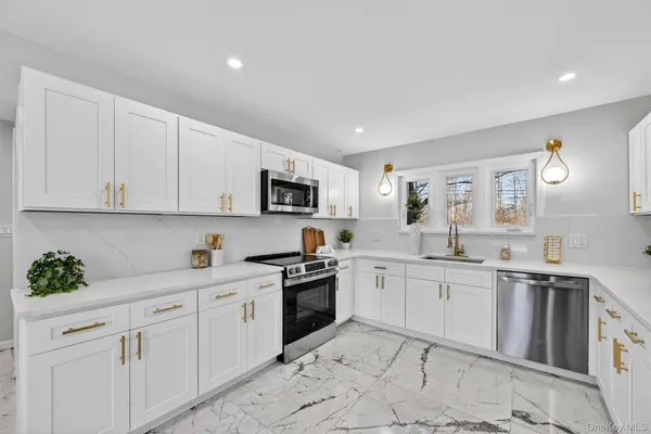 $625,000 | 503 Station Road, Rock Tavern, NY 12575