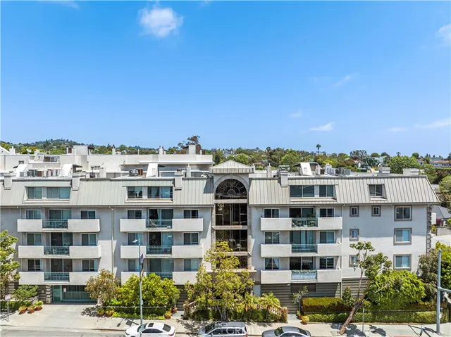 $749,000 | 390 South Sepulveda Boulevard, Unit 105, Los Angeles, CA 90049