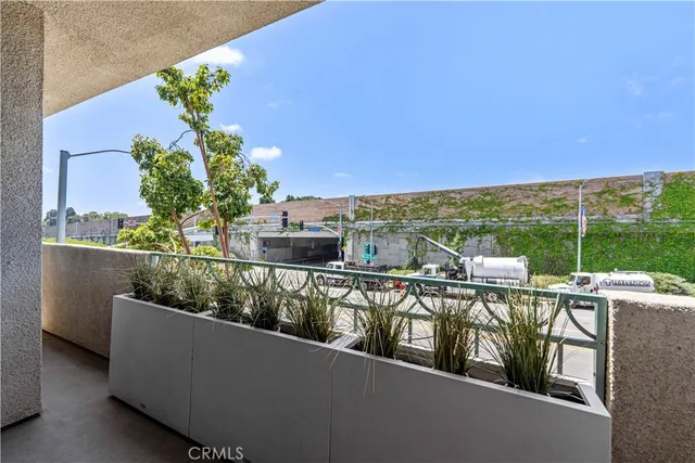 $749,000 | 390 South Sepulveda Boulevard, Unit 105, Los Angeles, CA 90049