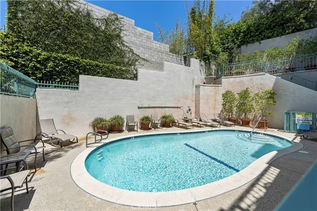 $749,000 | 390 South Sepulveda Boulevard, Unit 105, Los Angeles, CA 90049