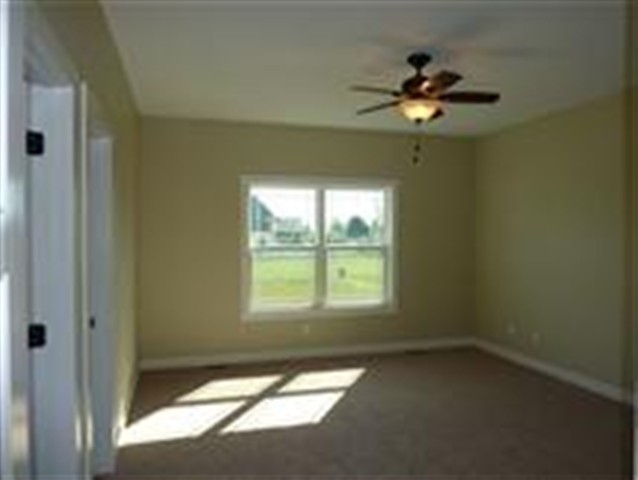 821 Fox Ridge Road Eldridge, IA 52748 - Photo 10 of 12 Gallery Image 10