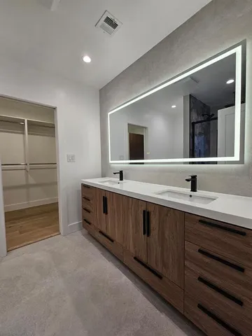 $1,500,000 | 8801 North Miami Avenue, El Portal, FL 33138