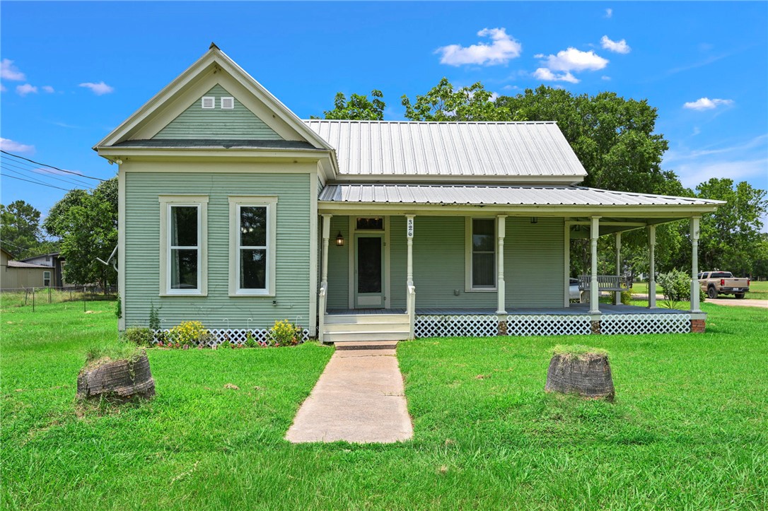 326 5th Street Somerville, TX 77879 - Photo 2 of 25