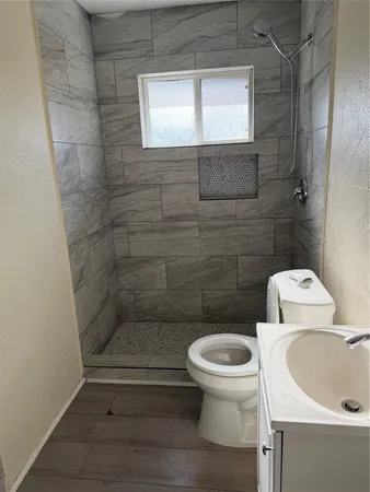 $2,450 | 5223 Sanford Road, Houston, TX 77035