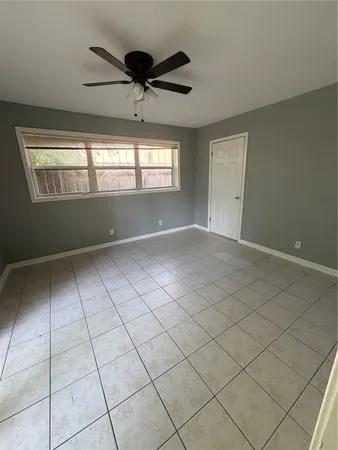 $2,450 | 5223 Sanford Road, Houston, TX 77035
