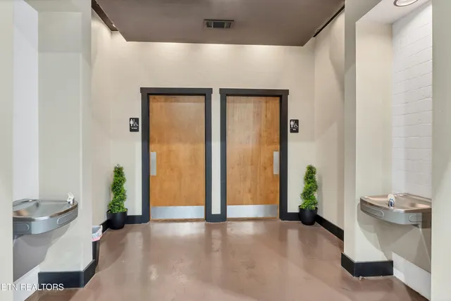 $1,950,000 | 161 East Harper Avenue, Maryville, TN 37804