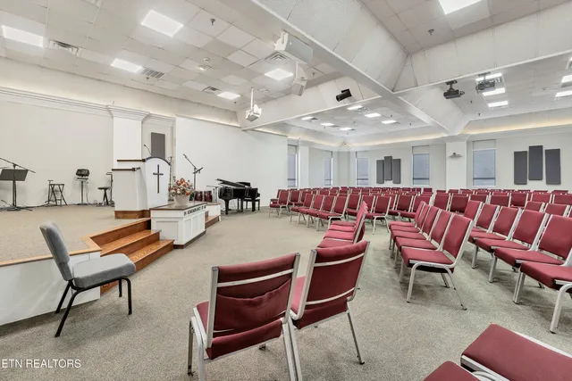 $1,950,000 | 161 East Harper Avenue, Maryville, TN 37804