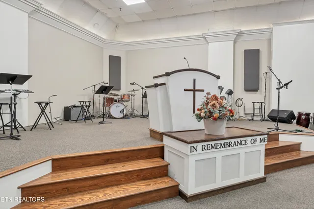 $1,950,000 | 161 East Harper Avenue, Maryville, TN 37804