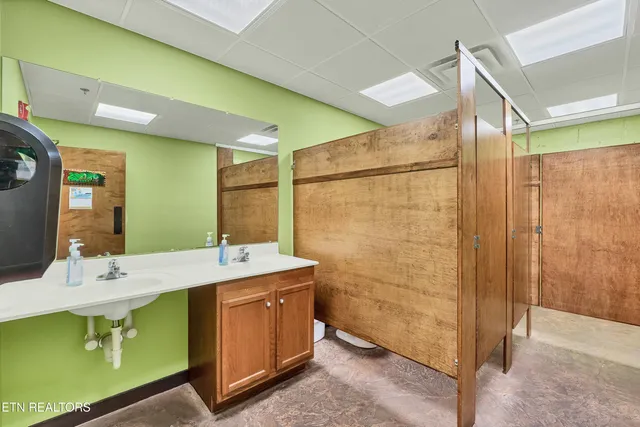 $1,950,000 | 161 East Harper Avenue, Maryville, TN 37804