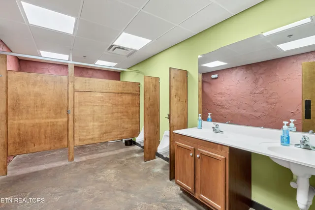 $1,950,000 | 161 East Harper Avenue, Maryville, TN 37804