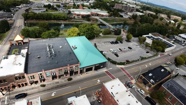 $1,950,000 | 161 East Harper Avenue, Maryville, TN 37804