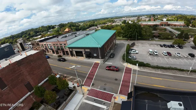 $1,950,000 | 161 East Harper Avenue, Maryville, TN 37804