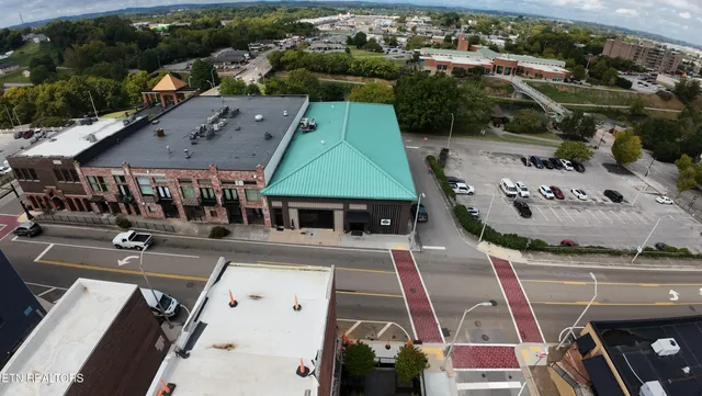 $1,950,000 | 161 East Harper Avenue, Maryville, TN 37804