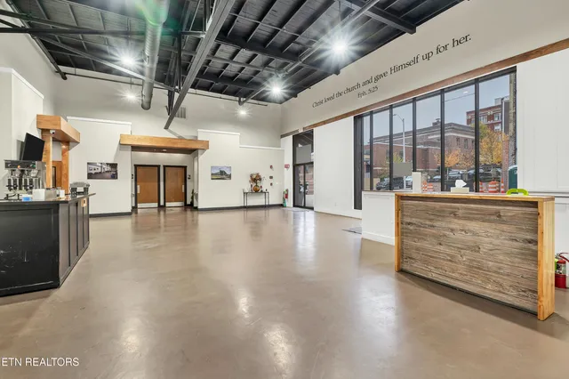 $1,950,000 | 161 East Harper Avenue, Maryville, TN 37804