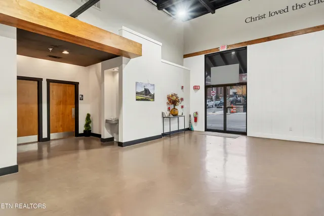 $1,950,000 | 161 East Harper Avenue, Maryville, TN 37804