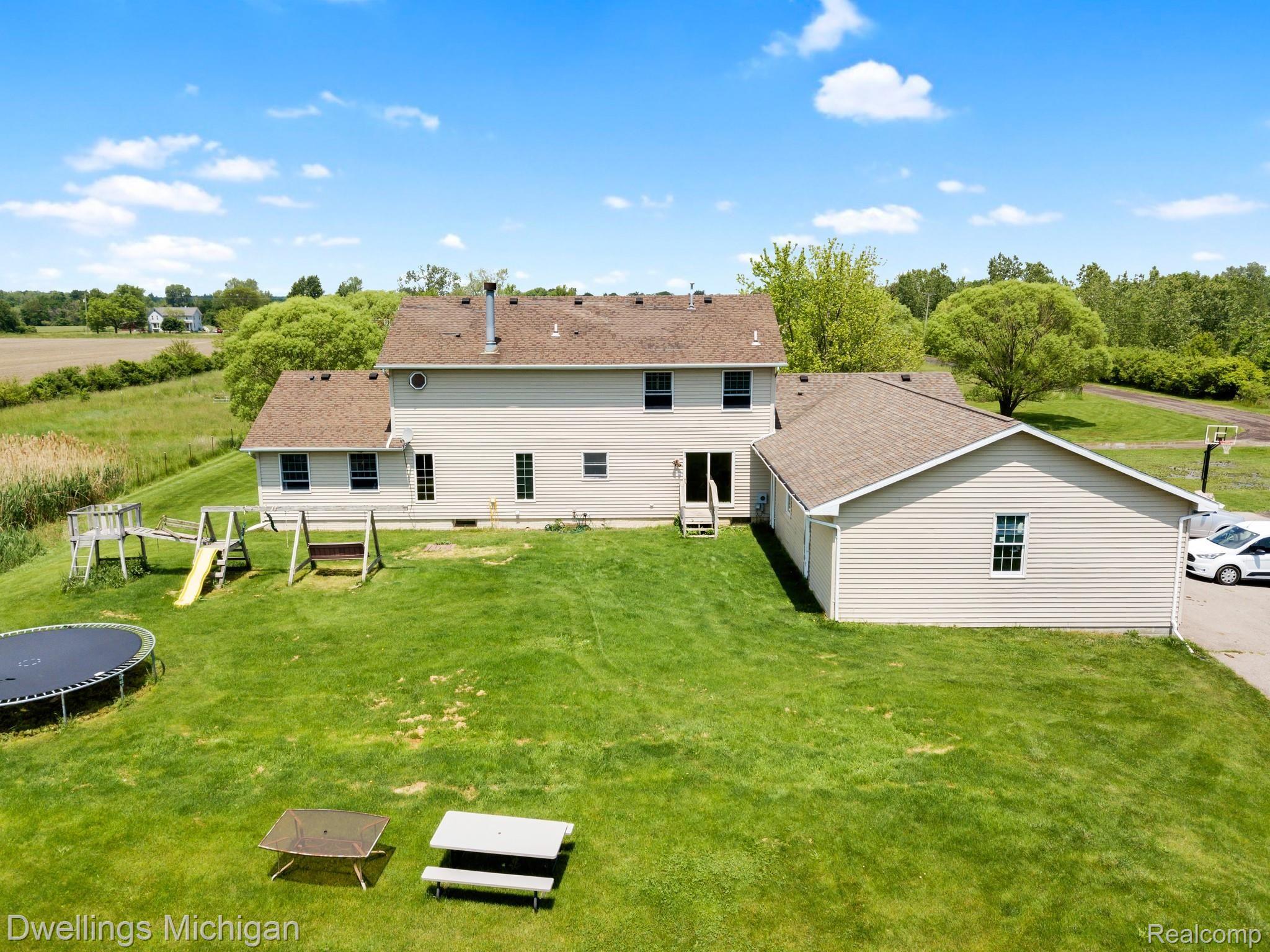 1520 Buhl Road Newport, MI 48166 - Photo 38 of 45 DJI_0316.jpg