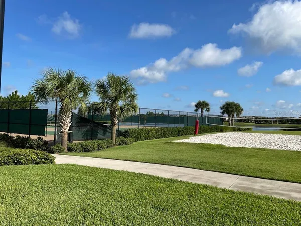 $2,600 | 10042 Salt Point Drive, Winter Garden, FL 34787