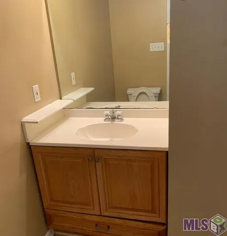 $125,000 | 810 Meadow Glen Avenue, Unit D, Zachary, LA 70791