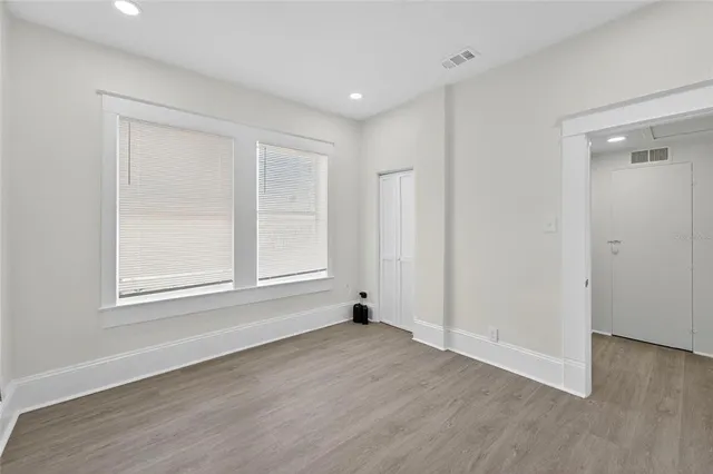 $2,500 | 7002 North Nebraska Avenue, Tampa, FL 33604