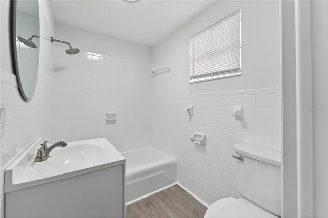 $2,500 | 7002 North Nebraska Avenue, Tampa, FL 33604