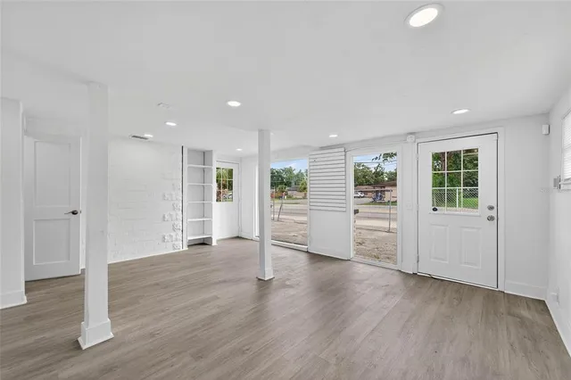 $2,500 | 7002 North Nebraska Avenue, Tampa, FL 33604