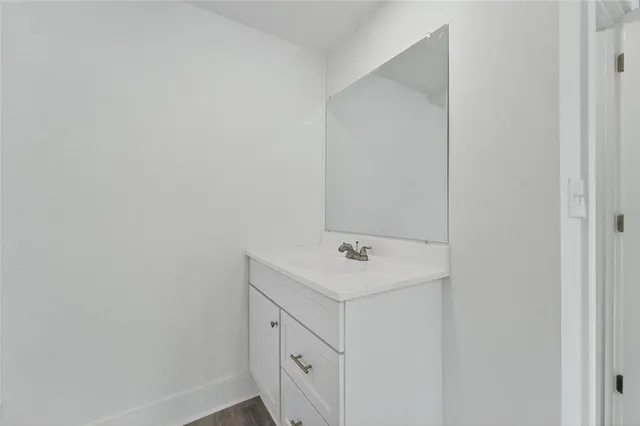 $2,500 | 7002 North Nebraska Avenue, Tampa, FL 33604