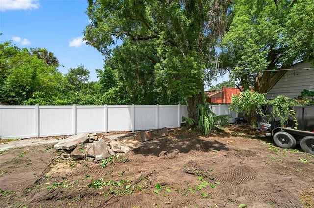 $2,500 | 7002 North Nebraska Avenue, Tampa, FL 33604