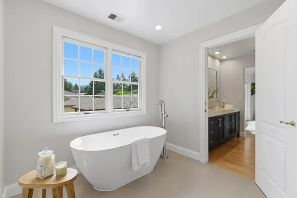 $4,998,000 | 8 Amendra Place, Los Altos, CA 94022