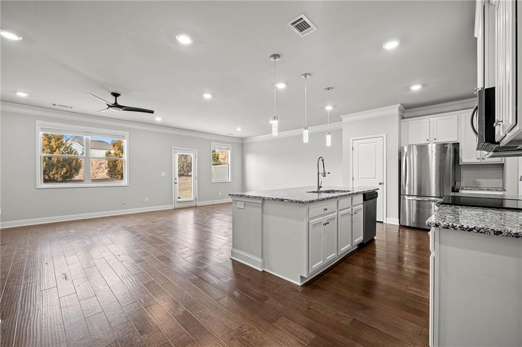 2502 Pearl Rdg Trace Buford, GA 30519 - Photo 3 of 30 Gallery Image 3