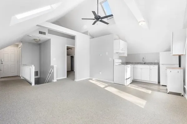 $1,800 | 338 Summer Street, Unit 10, Franklin, MA 02038
