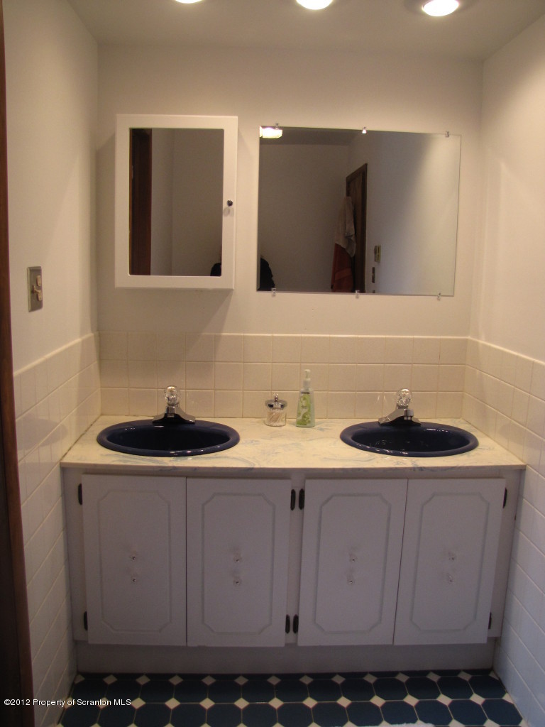 307 Rt Spring Brook Moscow, PA 18444 - Photo 20 of 21 Gallery Image 20