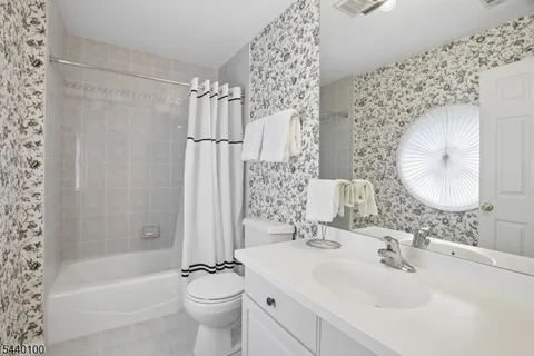 $899,000 | 19 Chadwell Place, Morristown, NJ 07960