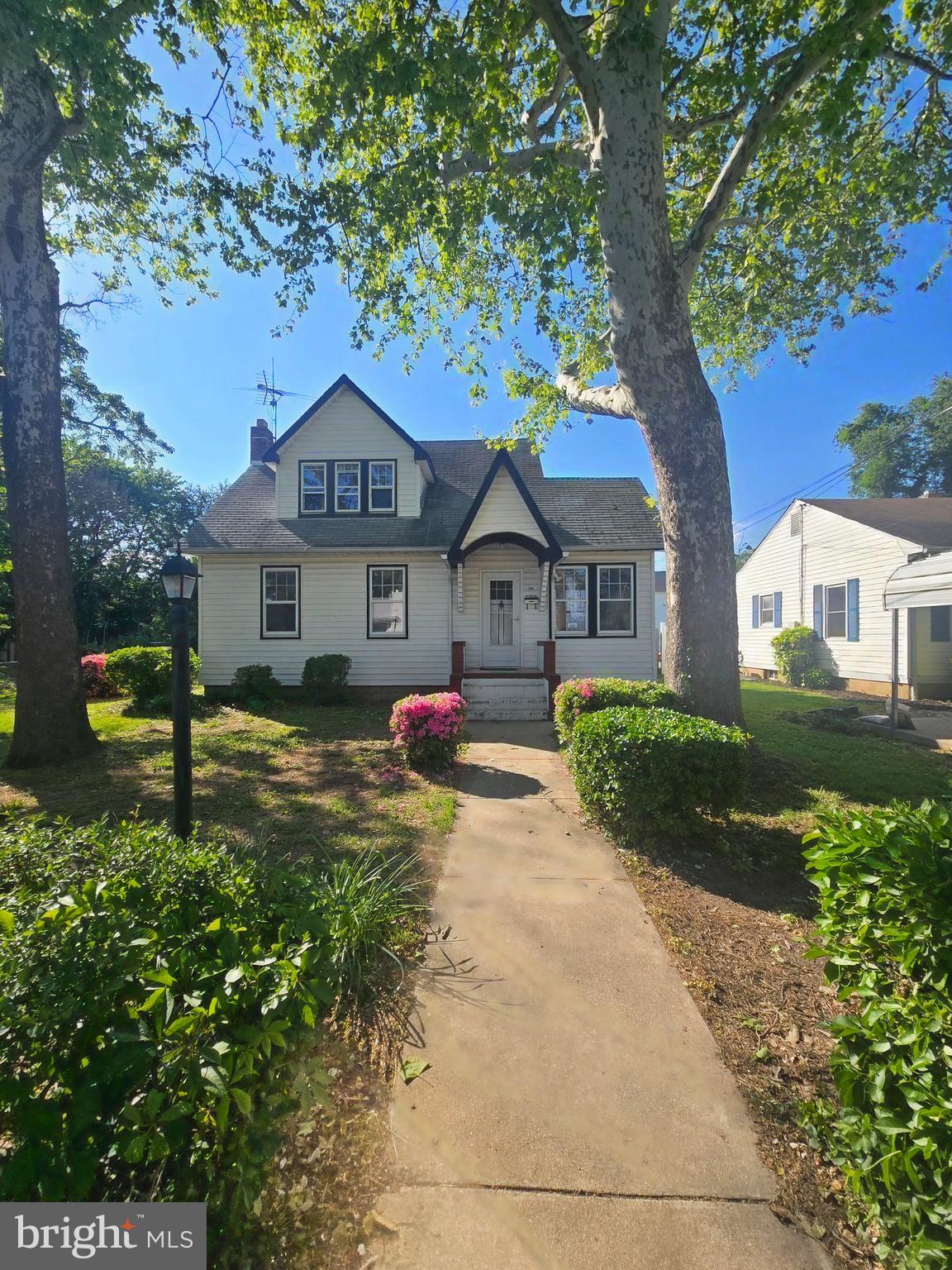 220 Meadow Road Pasadena, MD 21122 - Photo 3 of 6