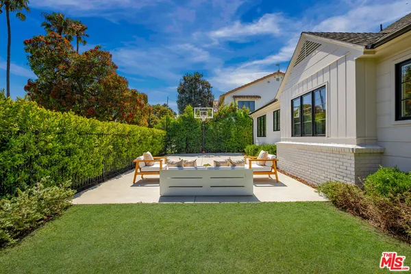 $6,749,000 | 14903 Pampas Ricas Boulevard, Pacific Palisades, CA 90272